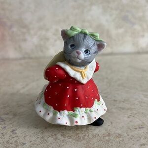 Vintage Schmid Kitty Cucumber Figurine Ho Down Dance 1995